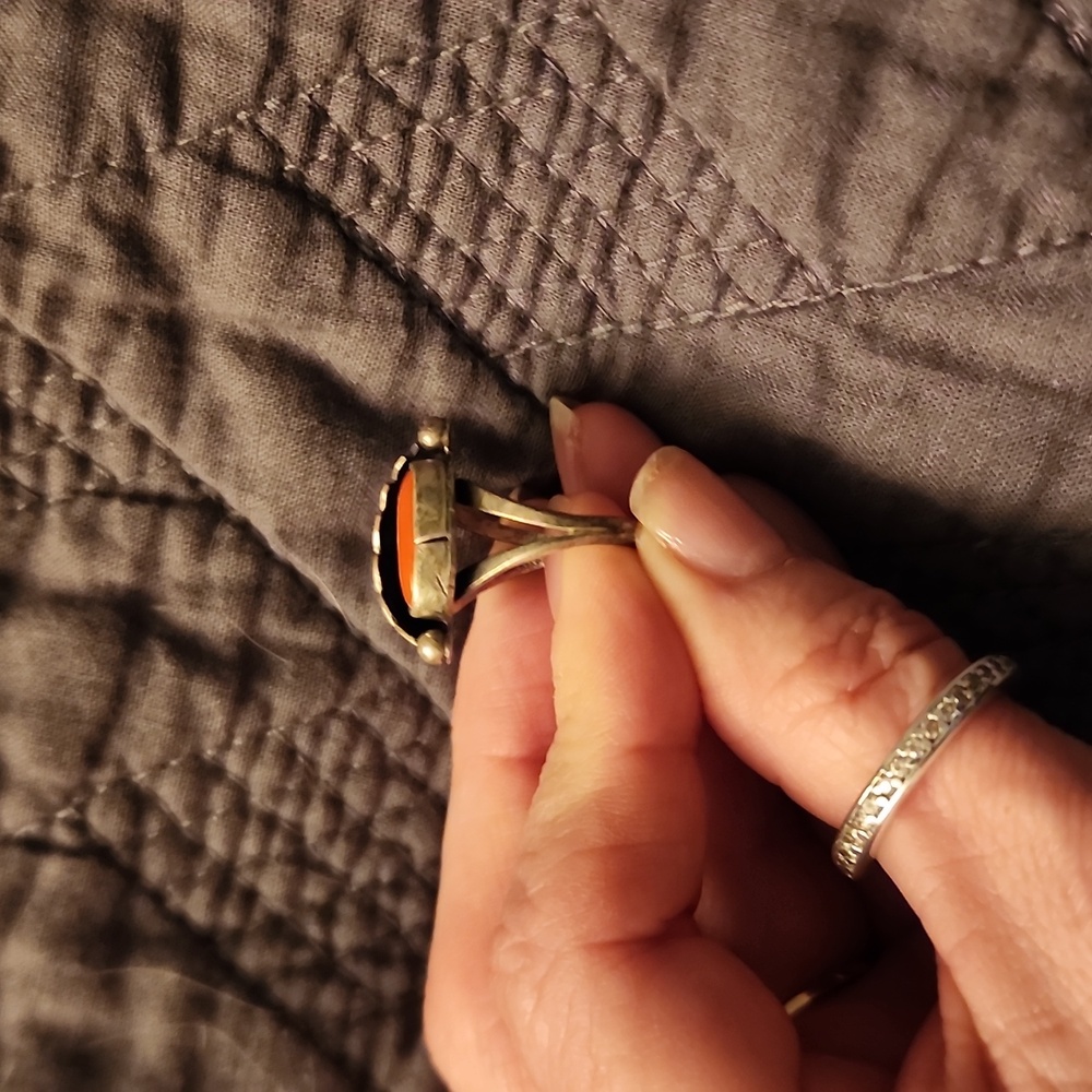 Arizona Navajo coral silver ring. - Picture 5 of 12
